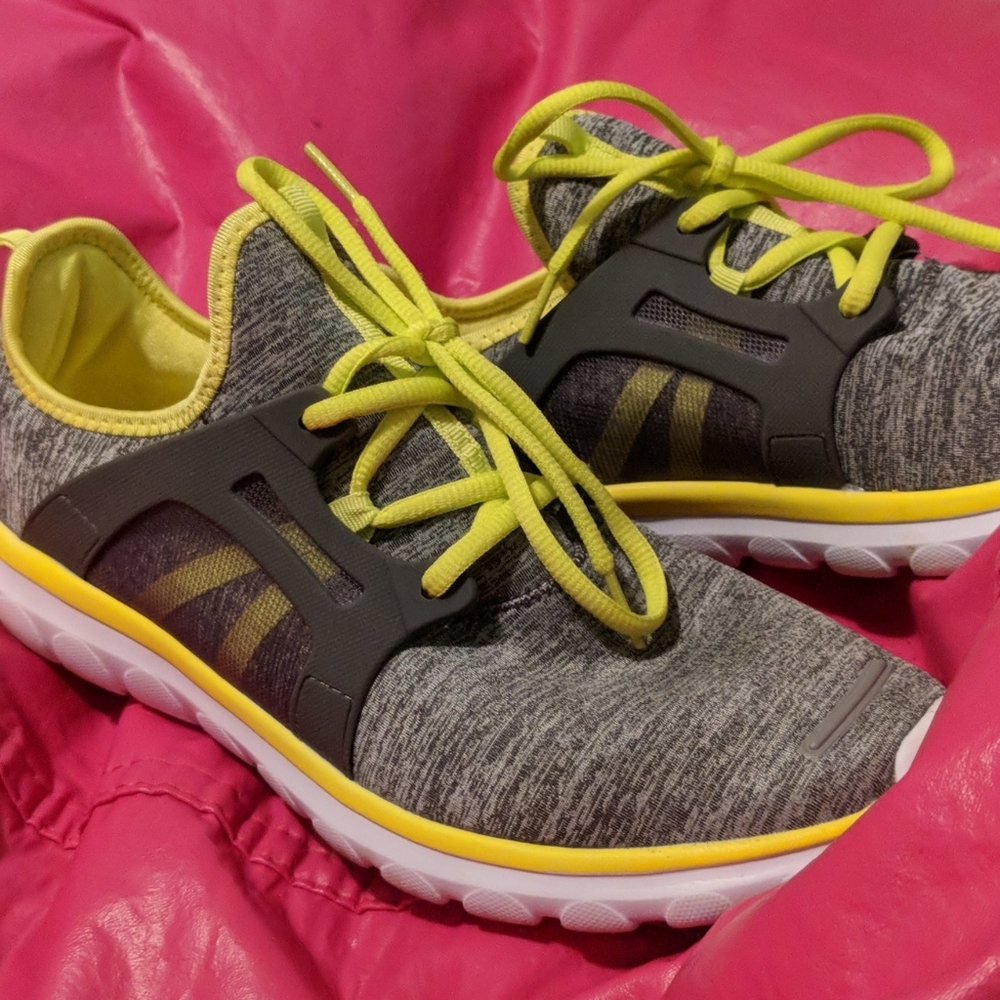 Women's Athlete Sneaker